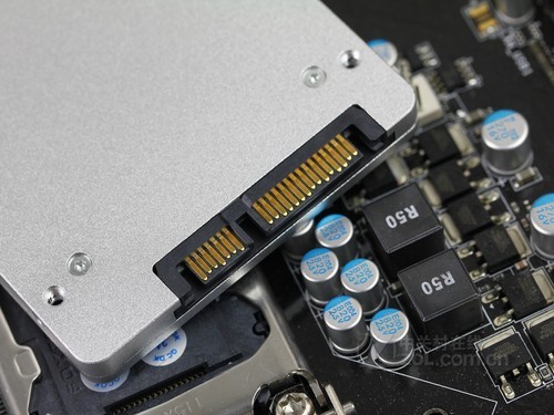 固态硬盘金速 KF2510MCF F3 PLUS Ultra SSD（120GB）接口 
